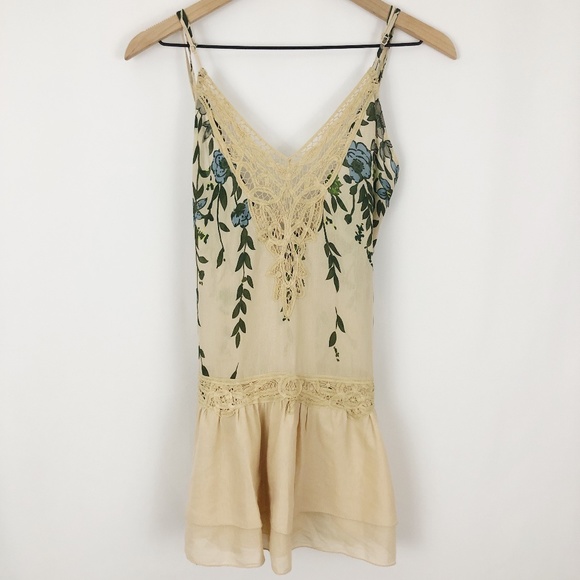 Free People Dresses & Skirts - Free People Floral Lace Tunic Dress